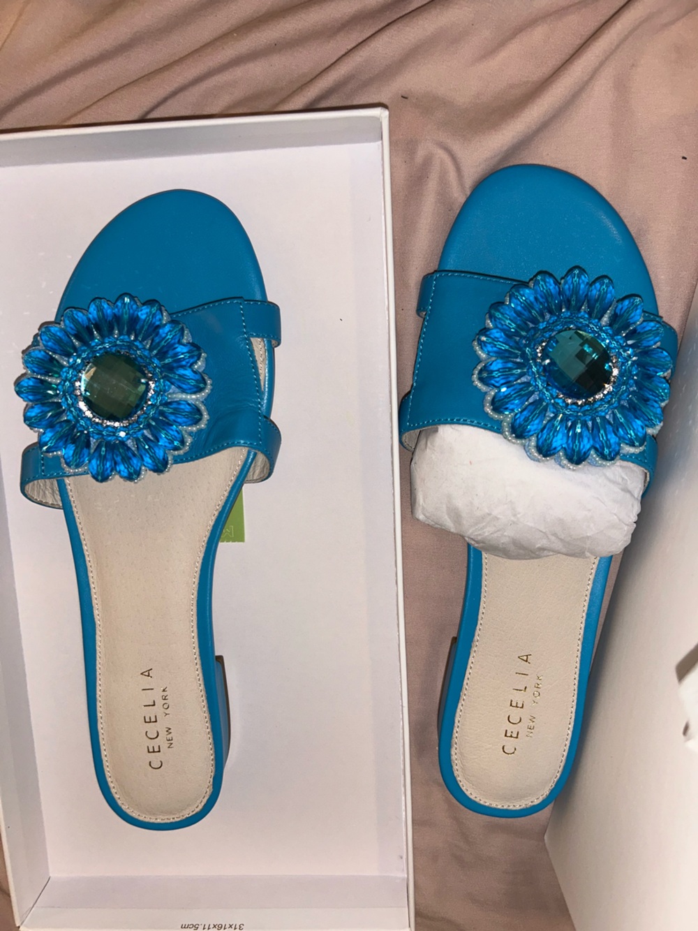NIB Cecelia Flower Sandals